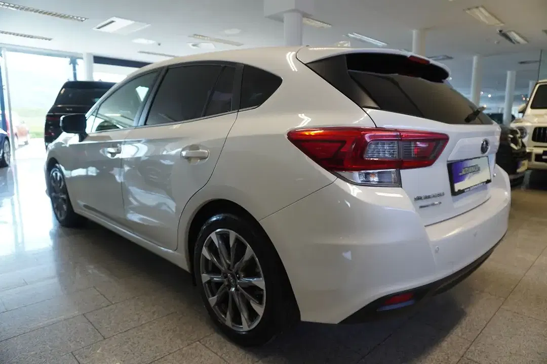 Subaru Impreza AUT AWD Exclusive - Thumbnail 4