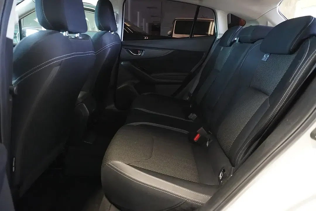 Subaru Impreza AUT AWD Exclusive - Thumbnail 9