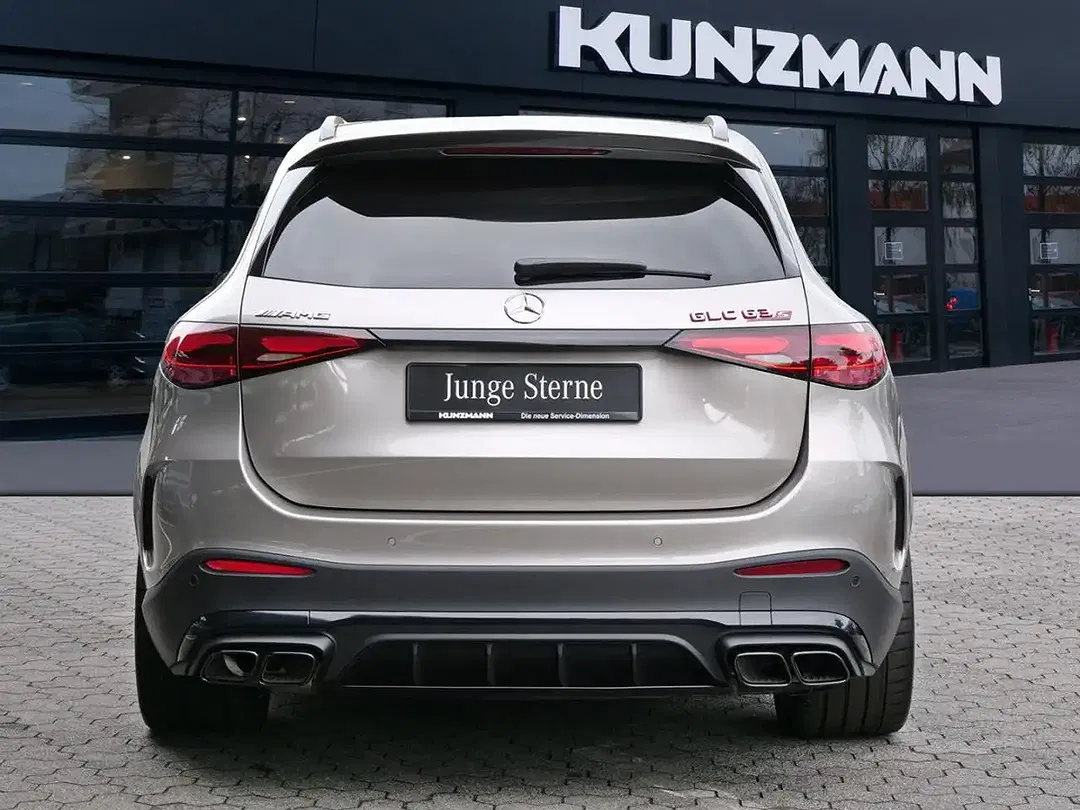 Mercedes-Benz GLC 63 AMG Performance Night - Thumbnail 4