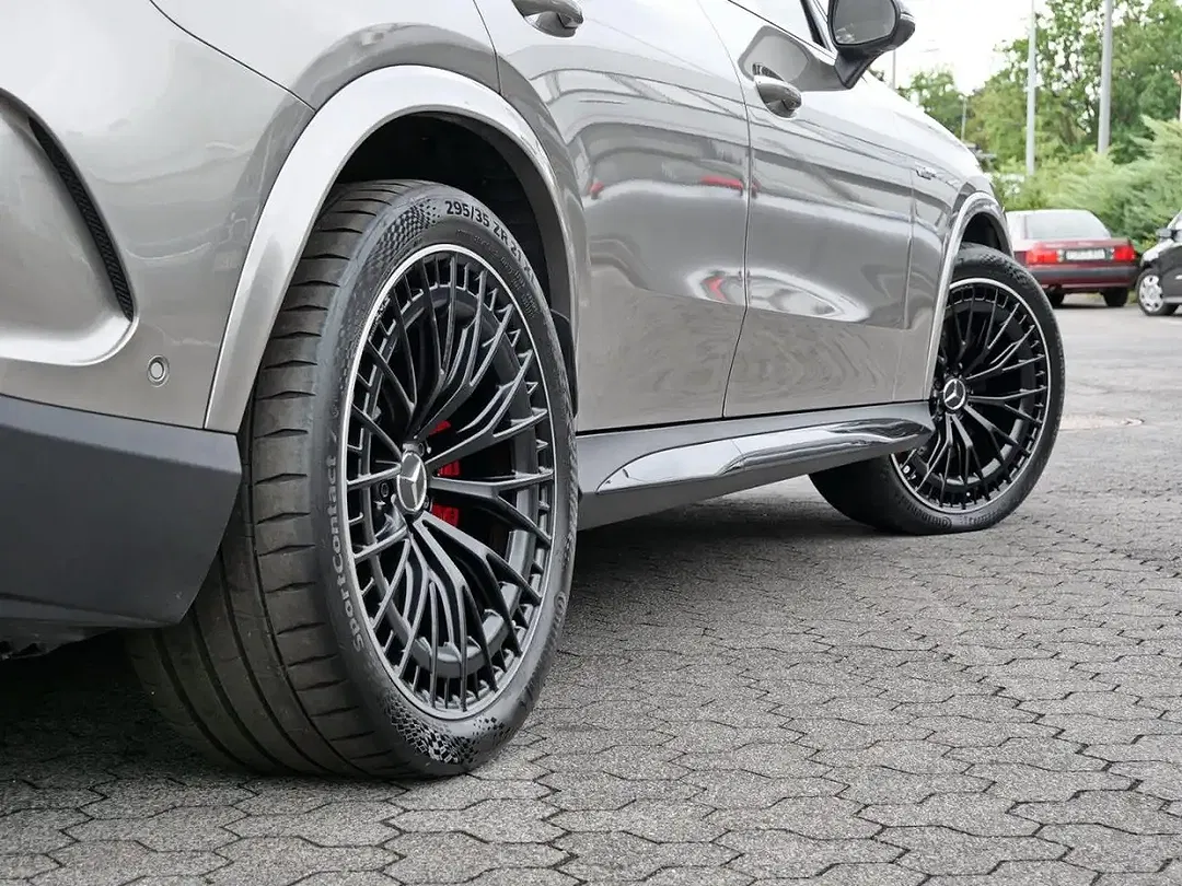 Mercedes-Benz GLC 63 AMG Performance Night - Thumbnail 5