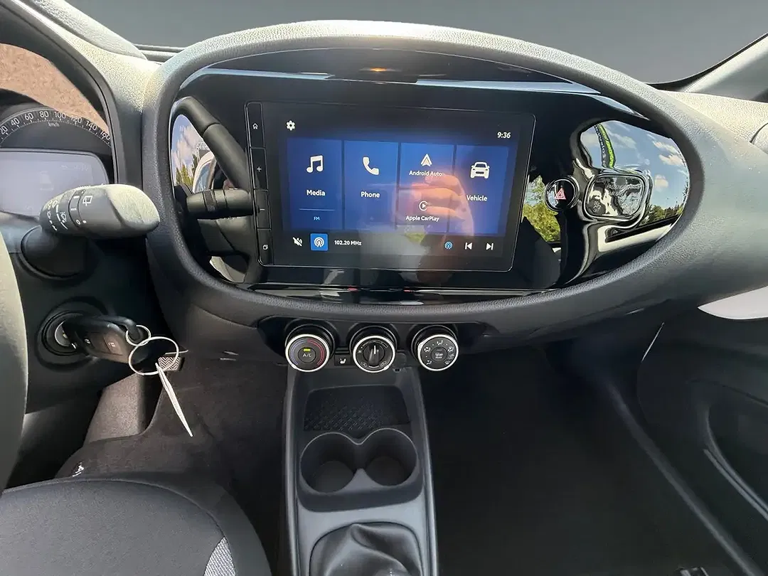 Toyota Aygo X Business Edition - Thumbnail 10