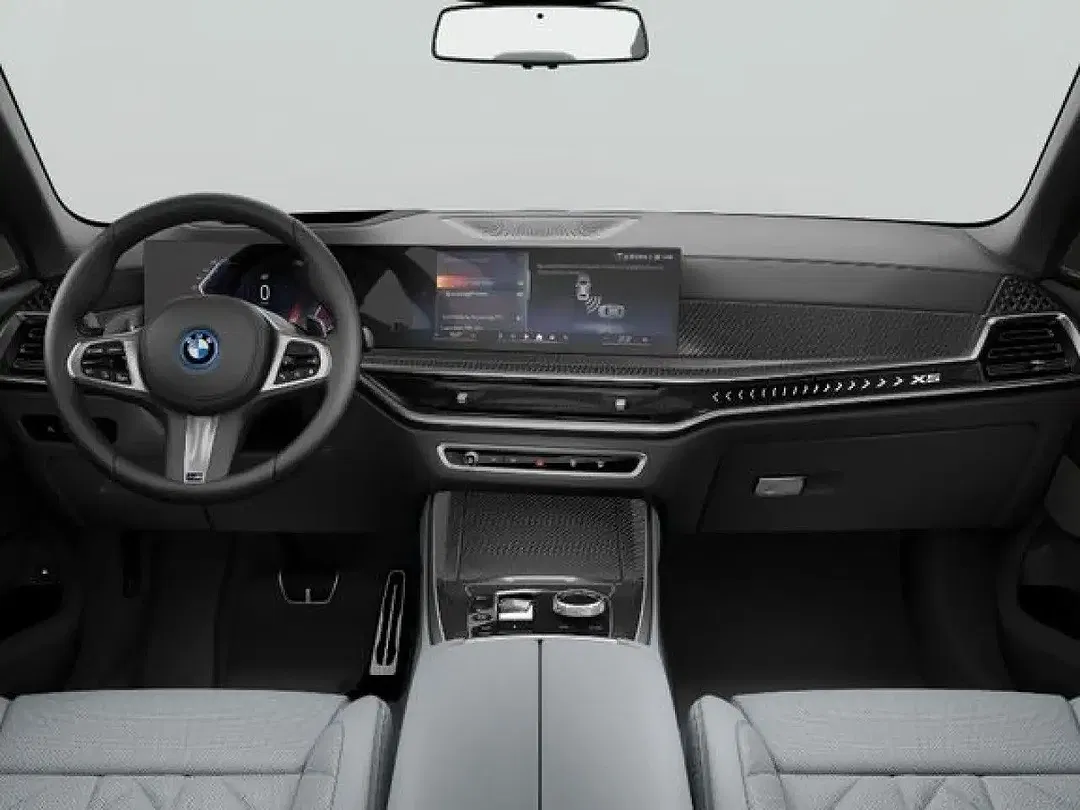 BMW X5 M Sport Pro - Thumbnail 3