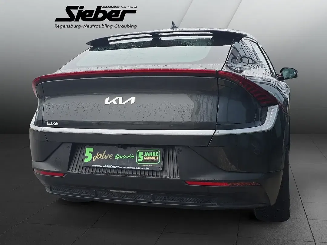 Kia EV6 - Thumbnail 5