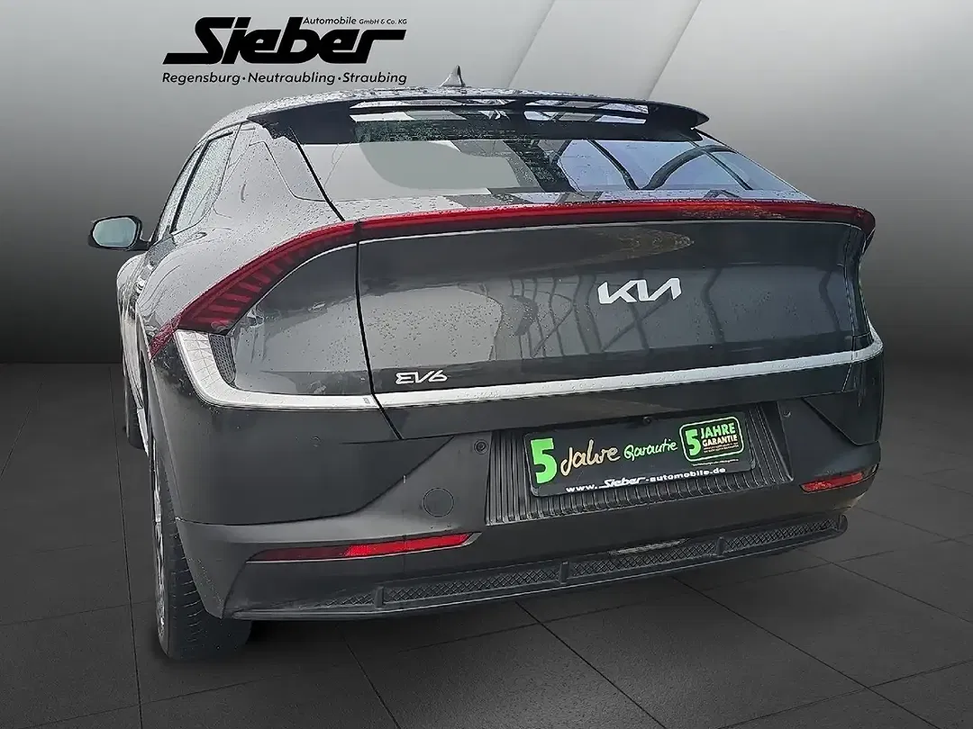 Kia EV6 - Thumbnail 6