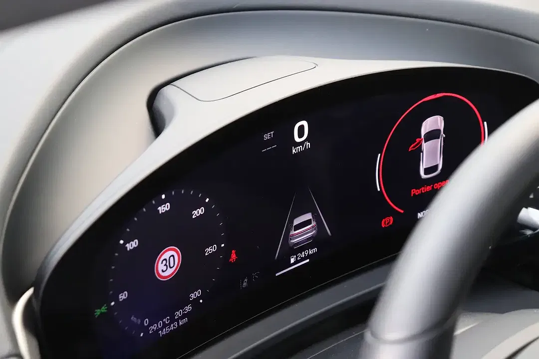 Porsche Macan Design - Thumbnail 7
