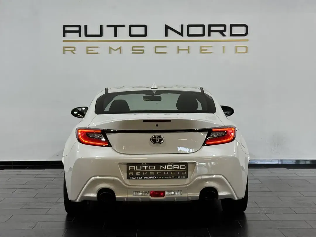Toyota GR86 Premium - Thumbnail 10