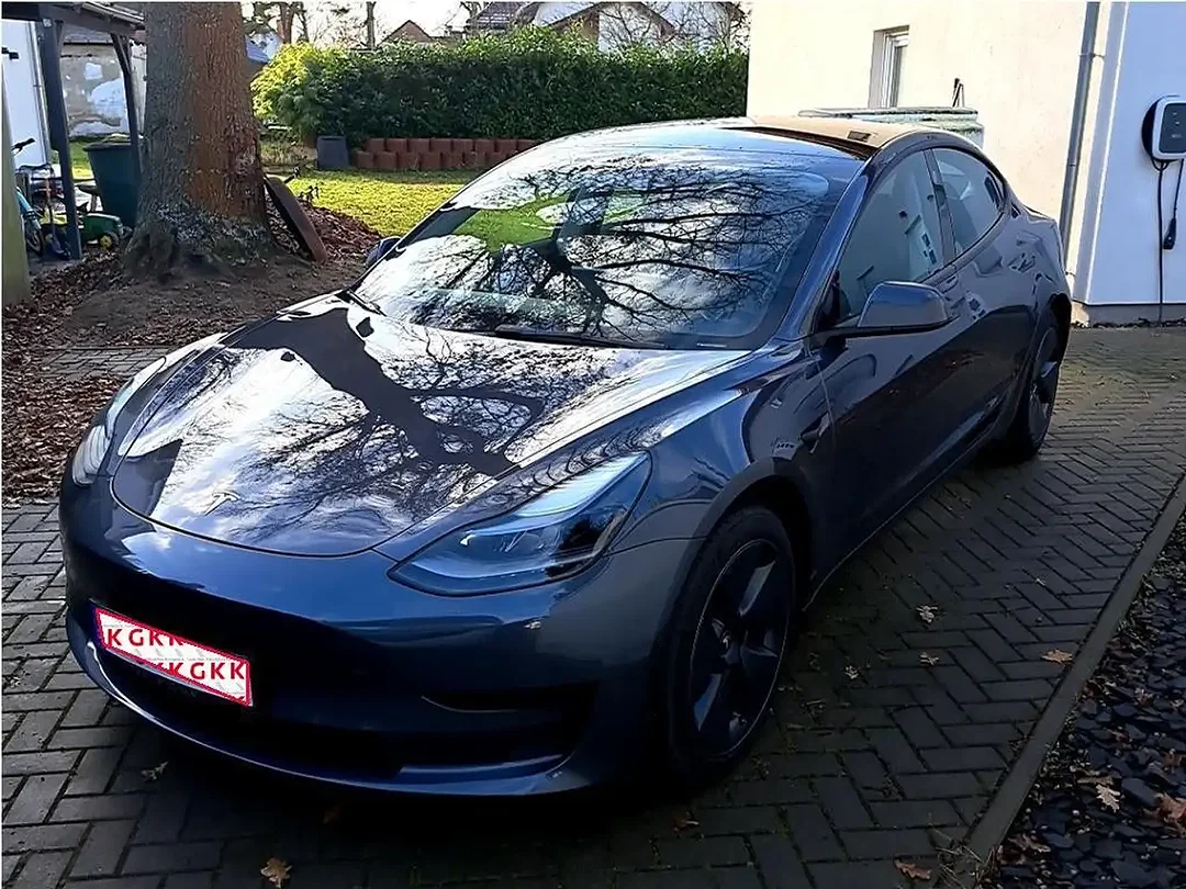 Tesla Model 3 RWD Plus - Afbeelding 1