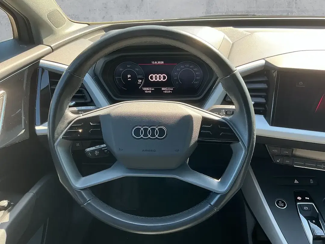 Audi Q4 e-tron 40 - Thumbnail 10