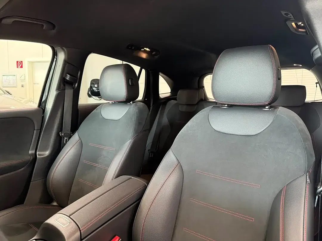 Mercedes-Benz GLA 200 AMG - foto 15