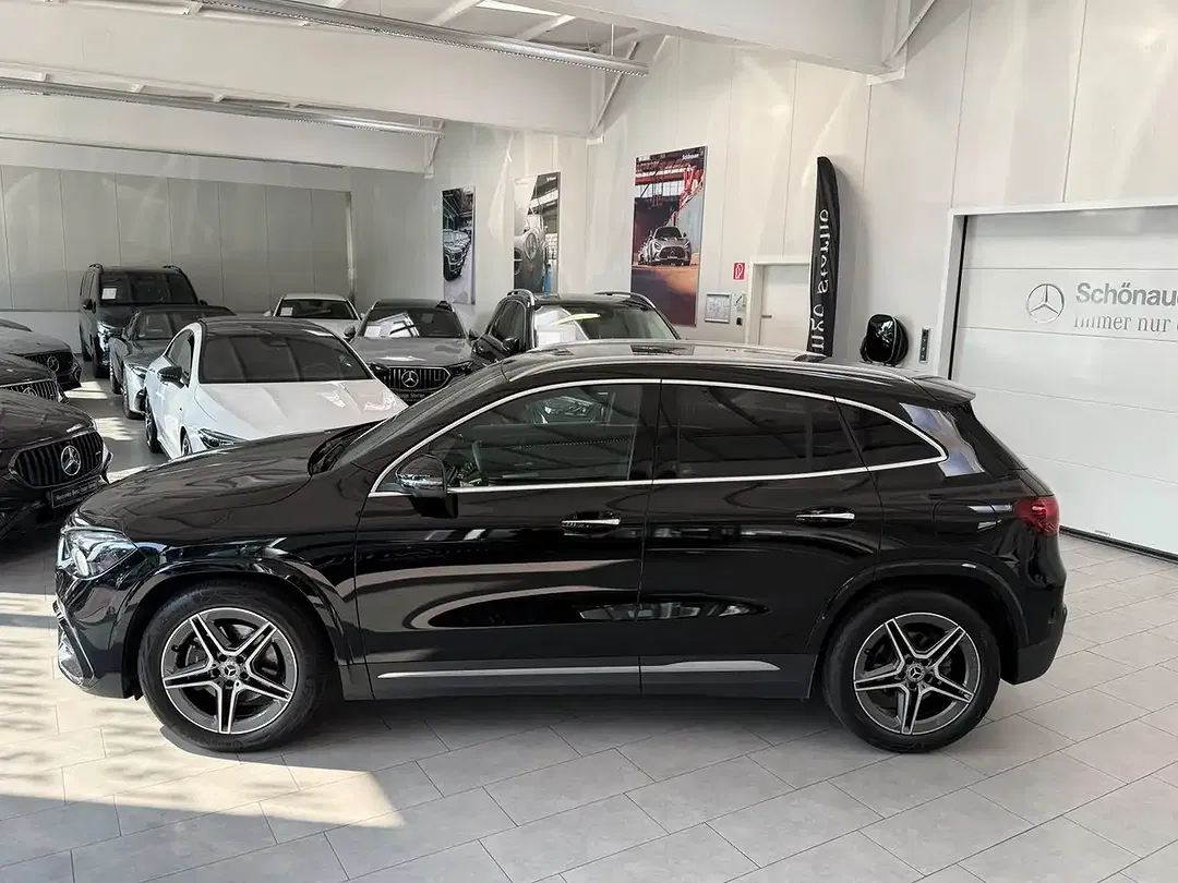 Mercedes-Benz GLA 200 AMG - Thumbnail 3