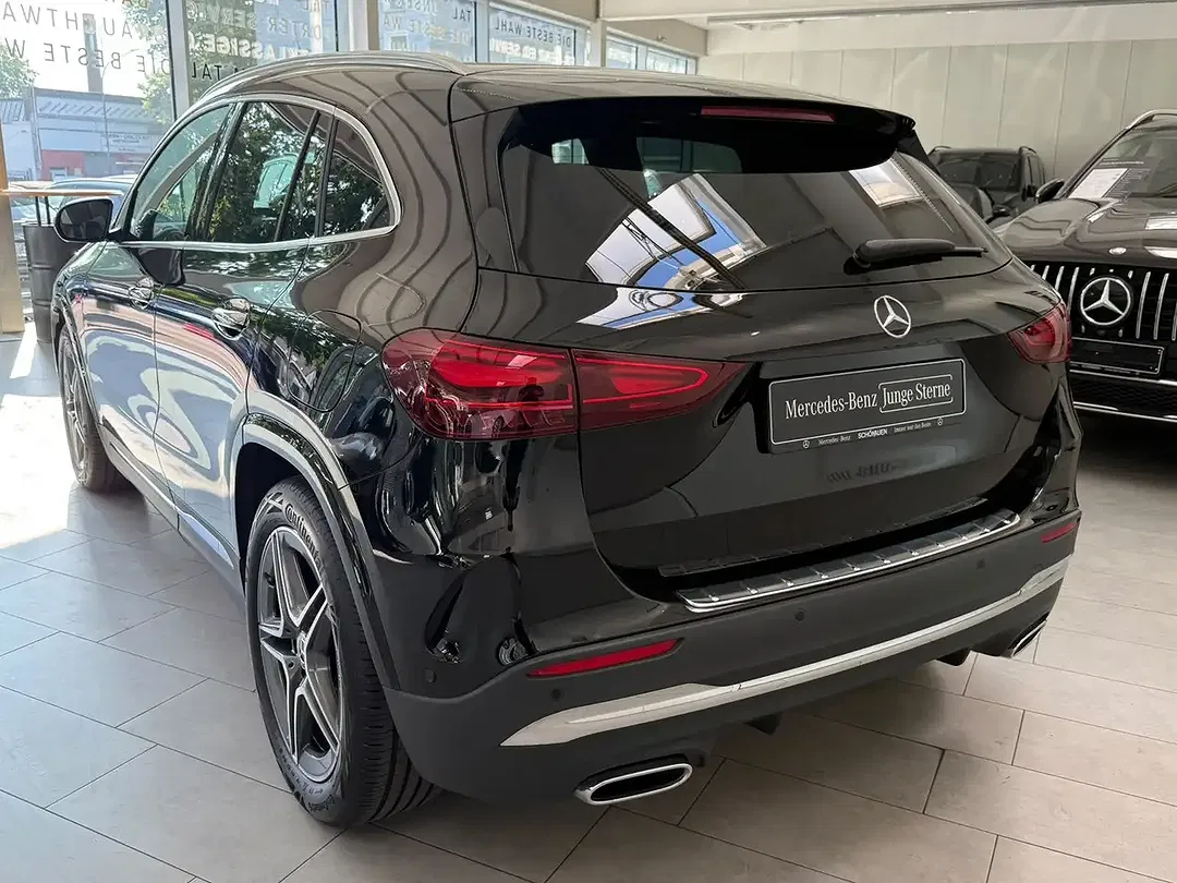 Mercedes-Benz GLA 200 AMG - Thumbnail 4