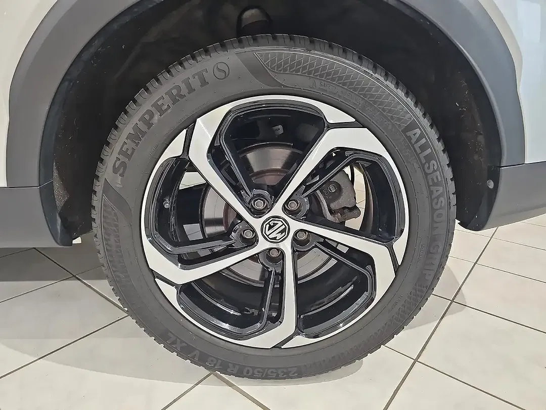 MG HS Luxury - Thumbnail 17