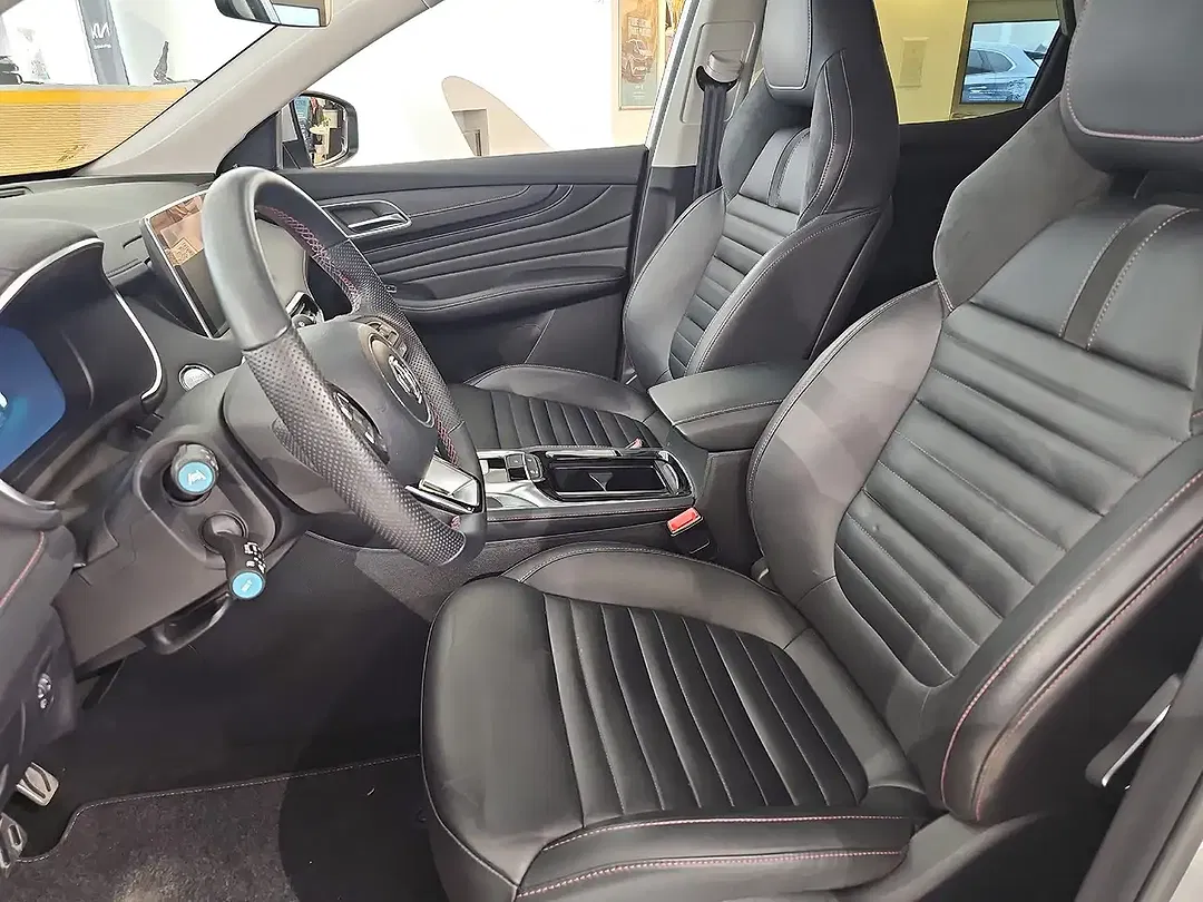 MG HS Luxury - Thumbnail 7