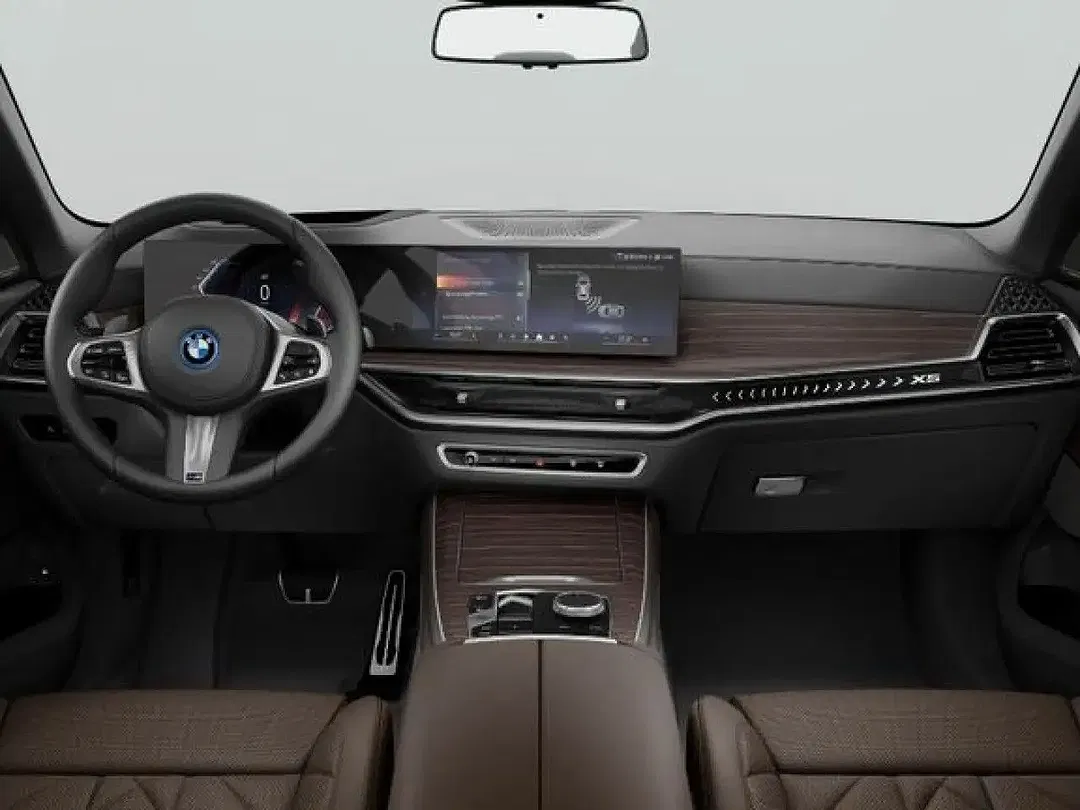BMW X5 M Sport - Thumbnail 3