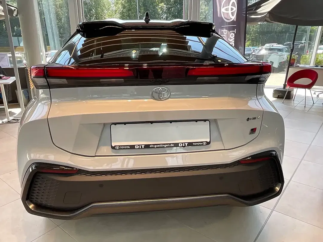 Toyota C-HR GR Sport - Thumbnail 6