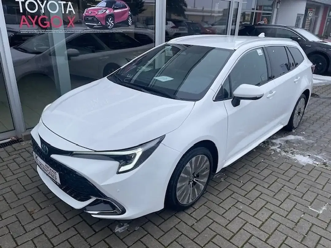 Toyota Corolla Hybrid Teamplayer - foto 1