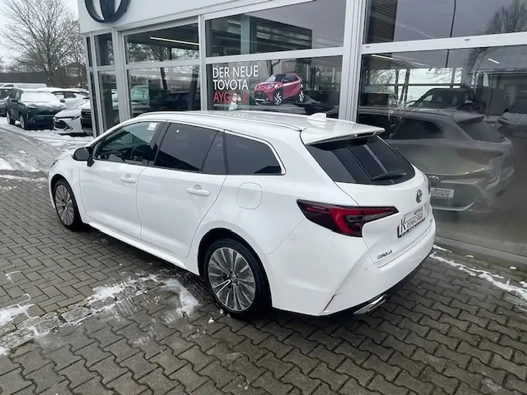 Toyota Corolla Hybrid Teamplayer - Thumbnail 4