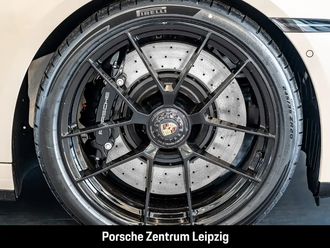 Porsche 992 Carrera GTS - Thumbnail 11