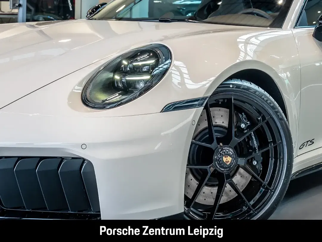 Porsche 992 Carrera GTS - Thumbnail 13