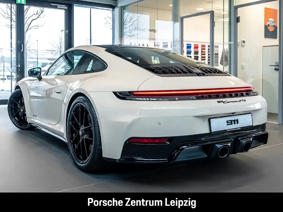 Porsche 992 Carrera GTS - Thumbnail 14