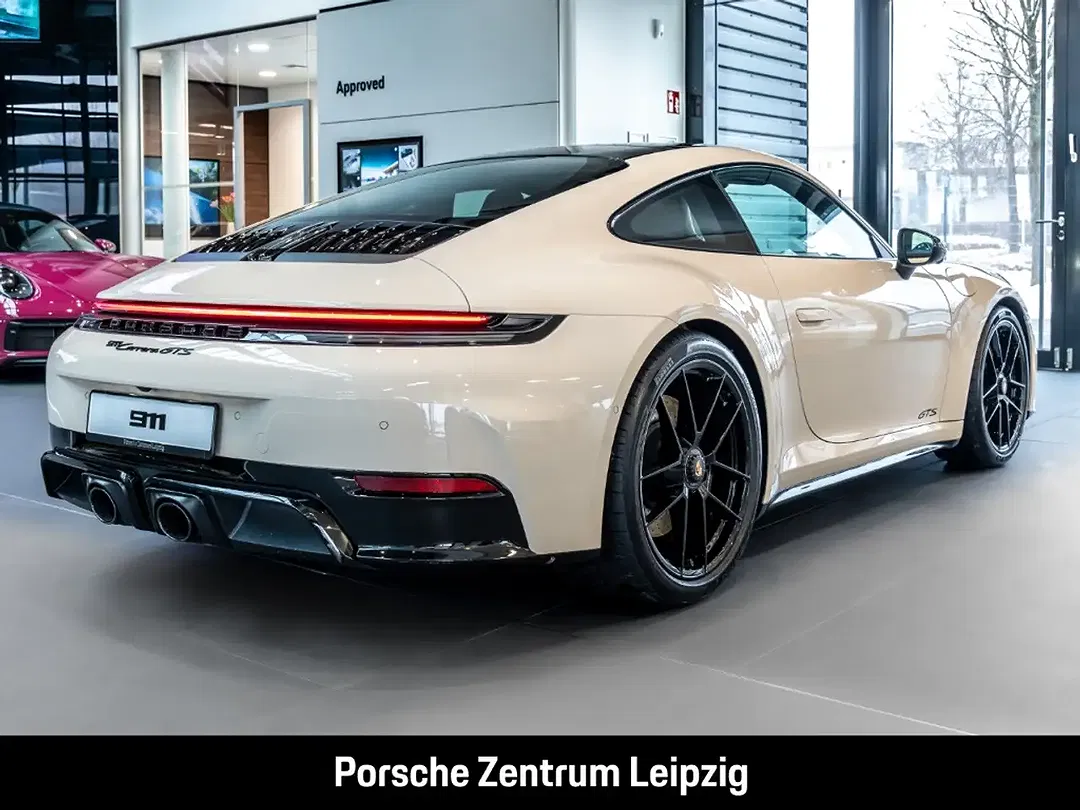 Porsche 992 Carrera GTS - Thumbnail 9