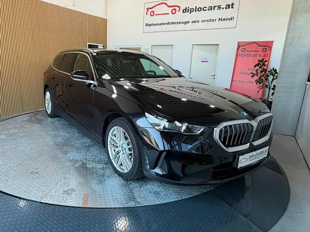BMW 530 xDrive - Thumbnail 3
