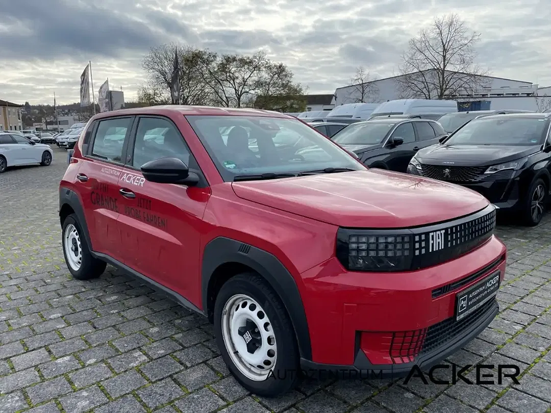 Fiat Grande Panda EV RED - Thumbnail 4