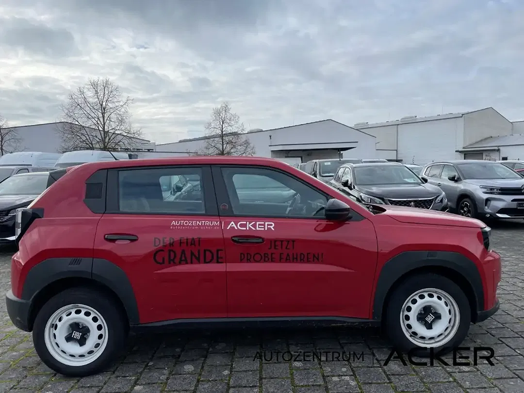 Fiat Grande Panda EV RED - Thumbnail 5