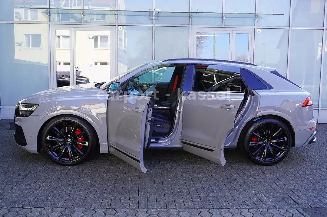 Audi SQ8 4.0 TFSI quattro competition plus - Thumbnail 11
