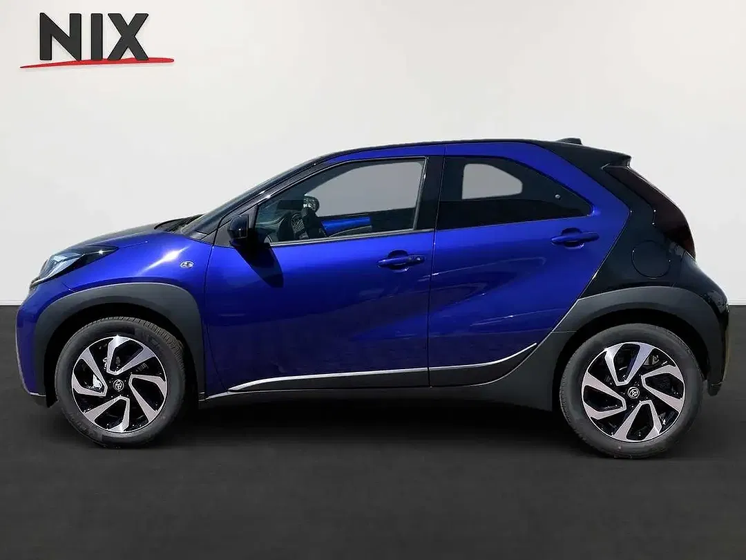 Toyota Aygo X Teamplayer - Thumbnail 3