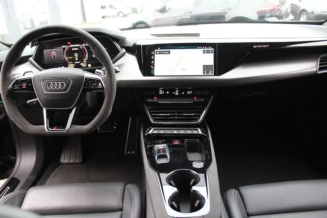 Audi RS e-tron GT - Thumbnail 10