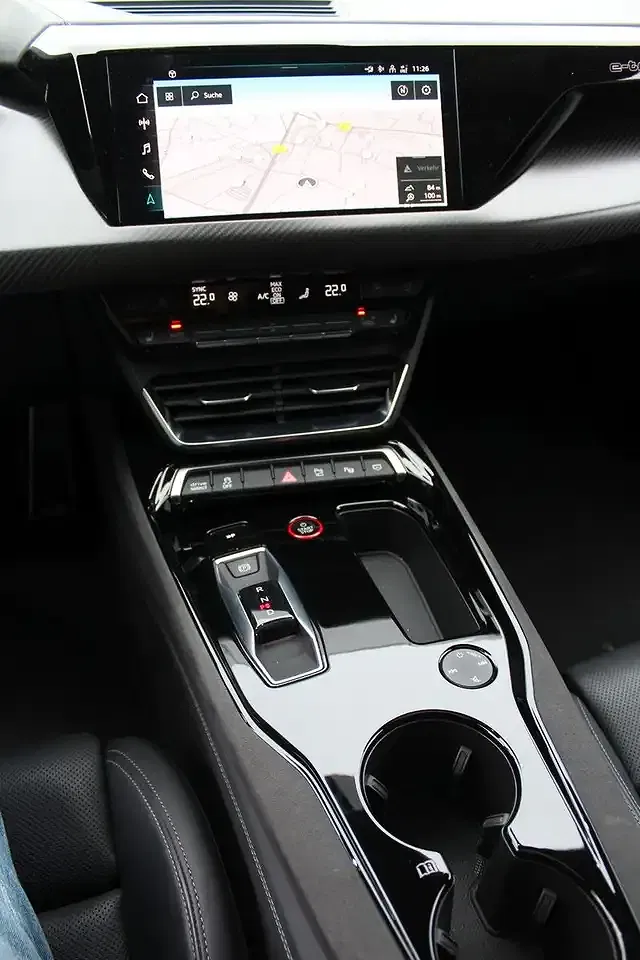 Audi RS e-tron GT - Thumbnail 13