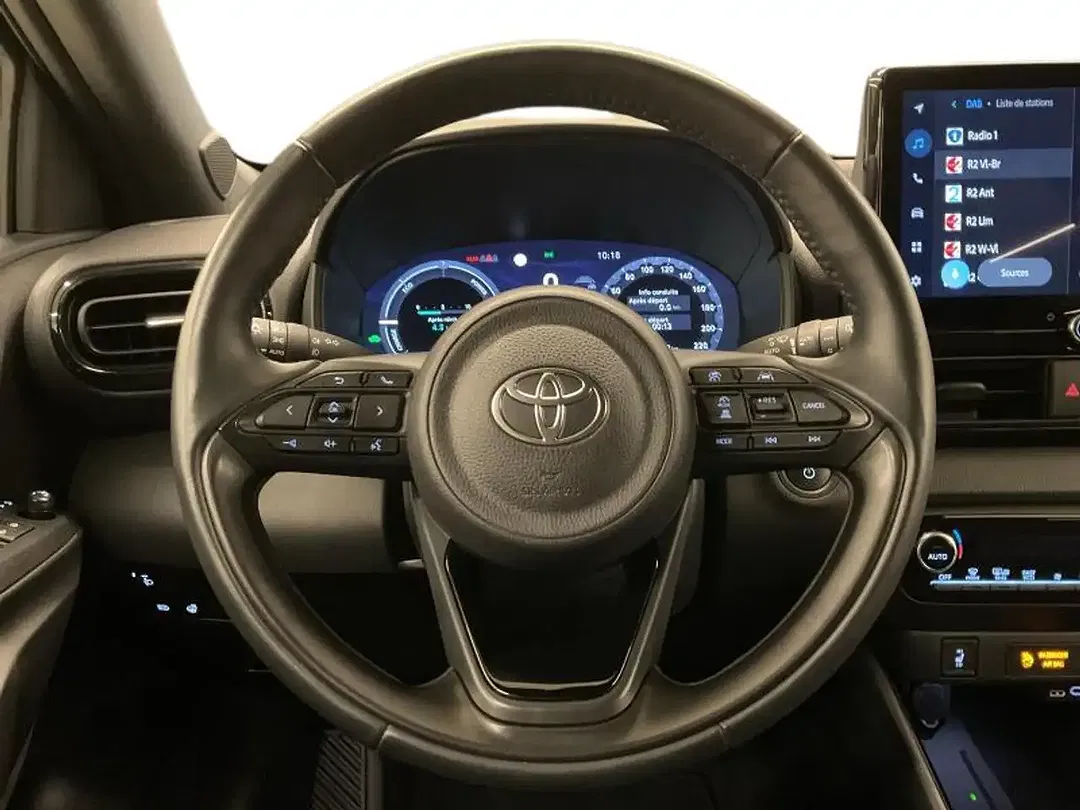 Toyota Yaris Style - Thumbnail 8