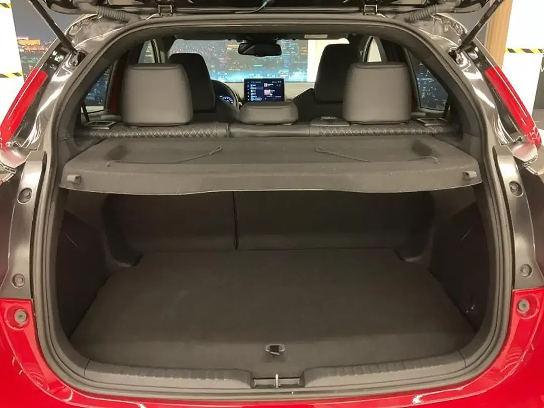 Toyota Yaris Style - Thumbnail 9