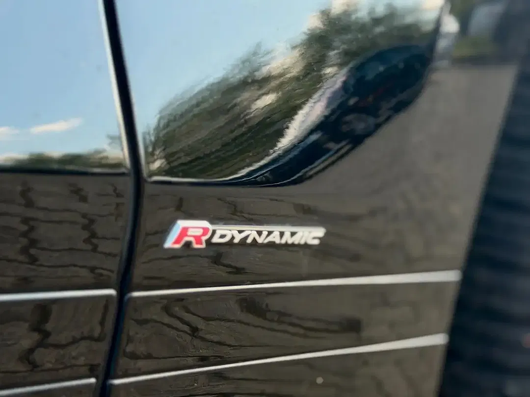 Land Rover Range Rover Velar R-Dynamic SE - Thumbnail 8