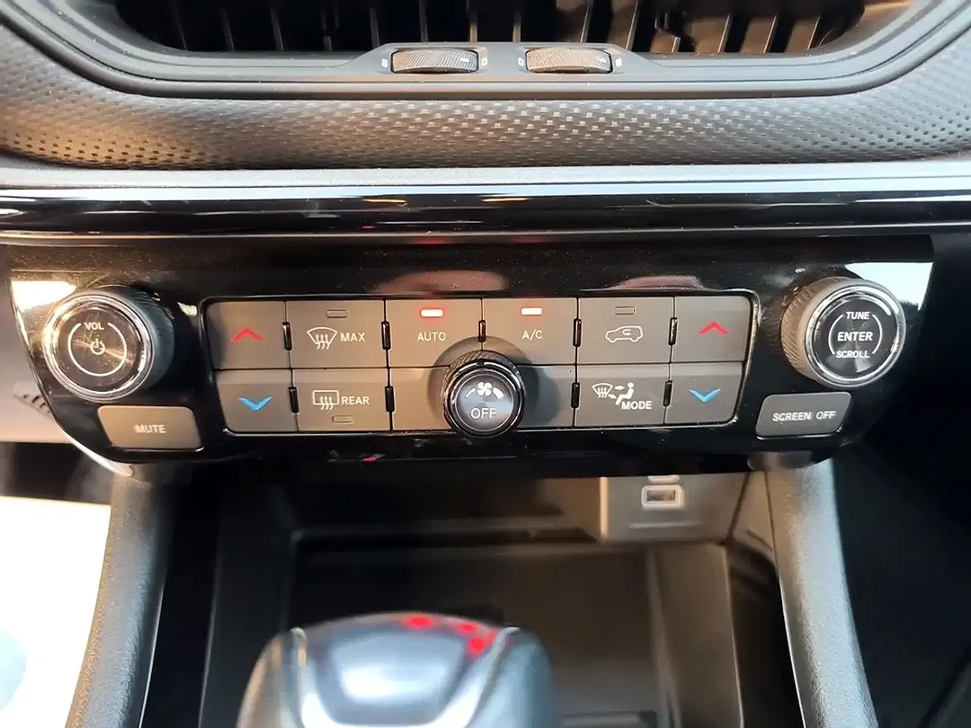 Jeep Compass 1.5 MHEV High Altitude - Thumbnail 14