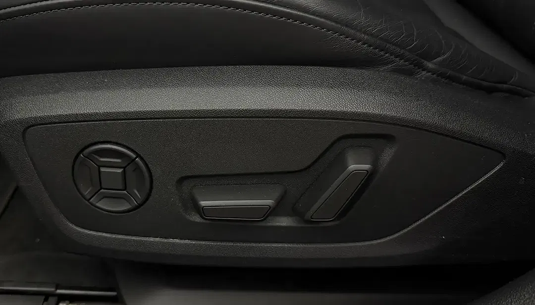 Audi A6 55 TFSI quattro Avant S line - Thumbnail 16