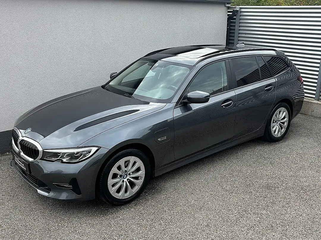 BMW 320 AUT xDrive Touring Sport - Thumbnail 2