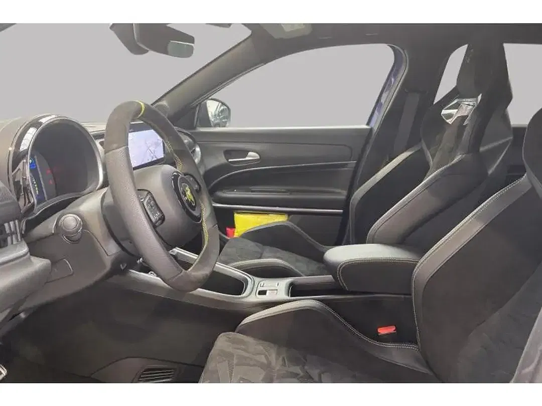 Abarth 600e - Thumbnail 10