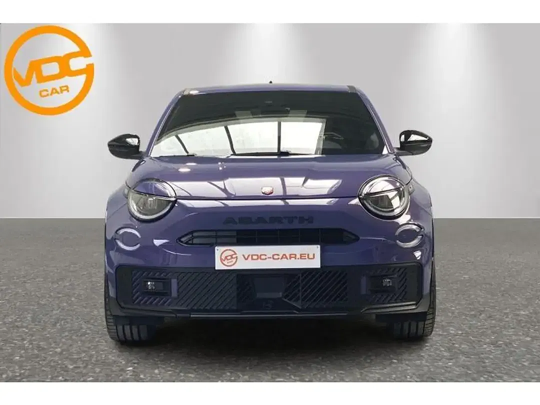 Abarth 600e - Thumbnail 5