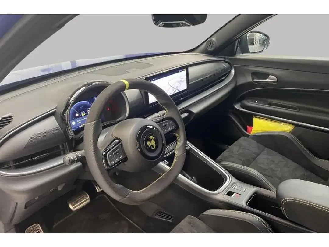 Abarth 600e - Thumbnail 9