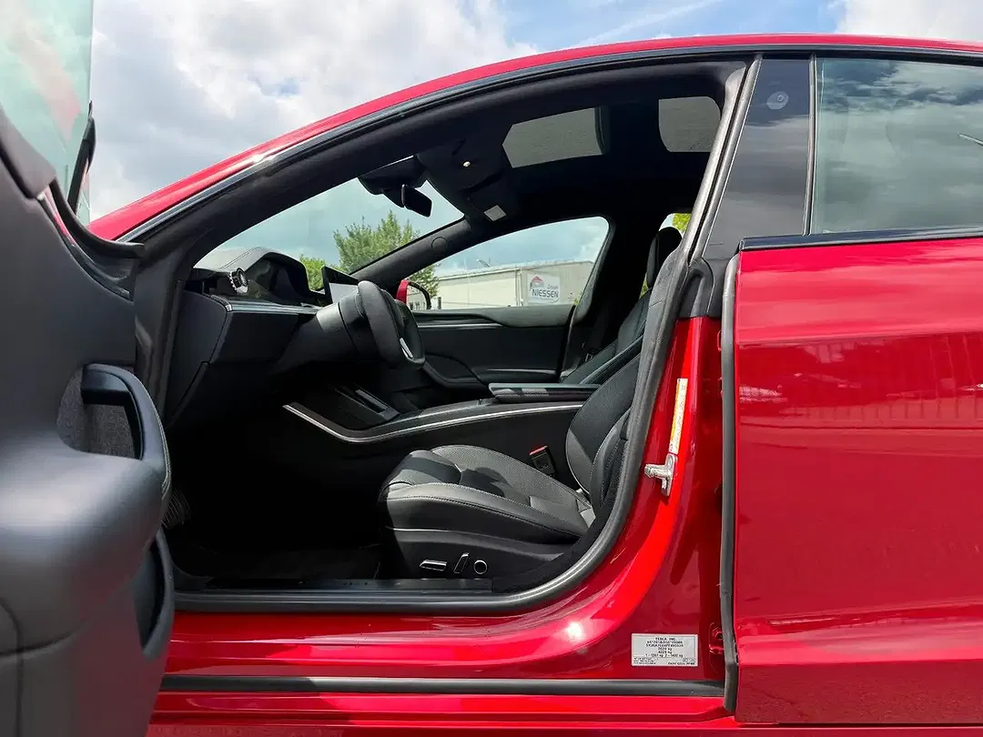 Tesla Model S 100 kWh Plaid - Thumbnail 11