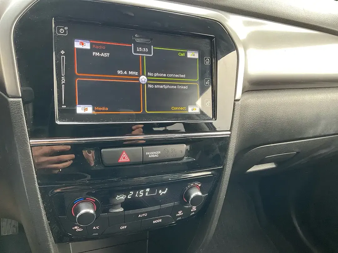 Suzuki Vitara - Thumbnail 14