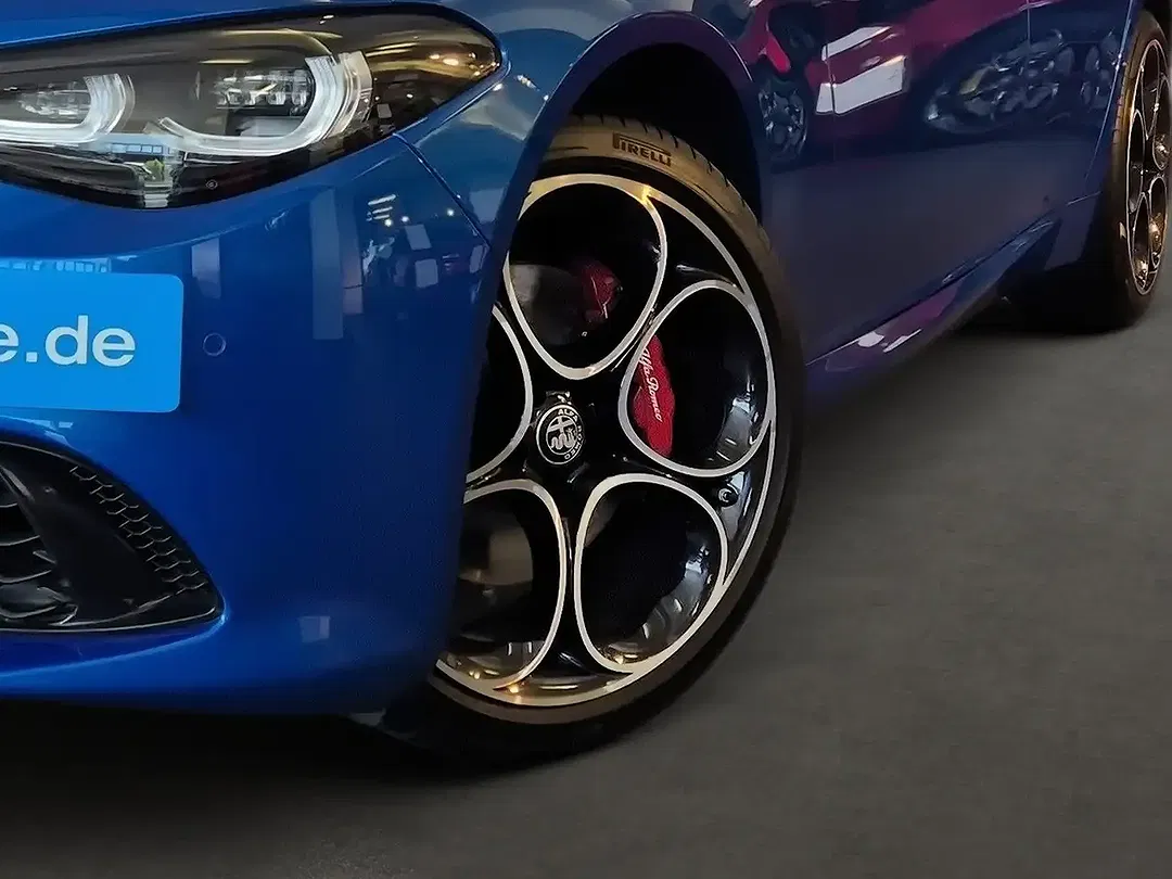 Alfa Romeo Giulia Veloce - Thumbnail 8