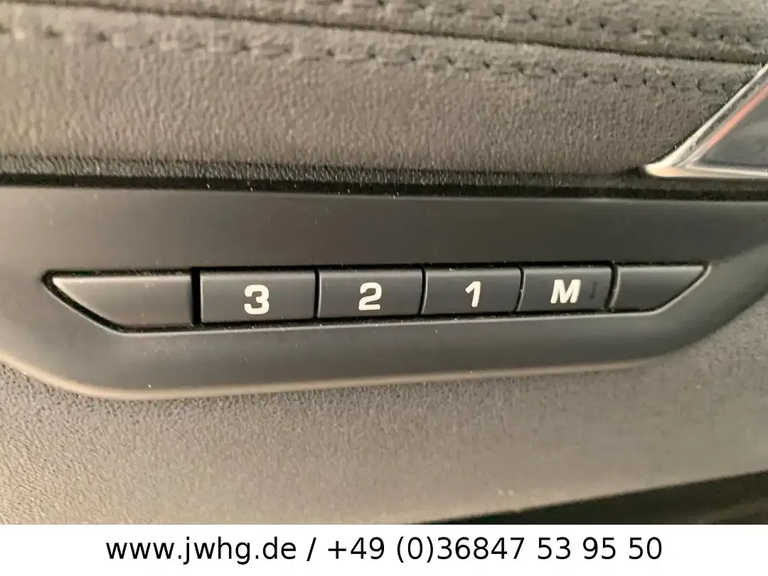 Land Rover Discovery Sport 4x4 SE - Thumbnail 11