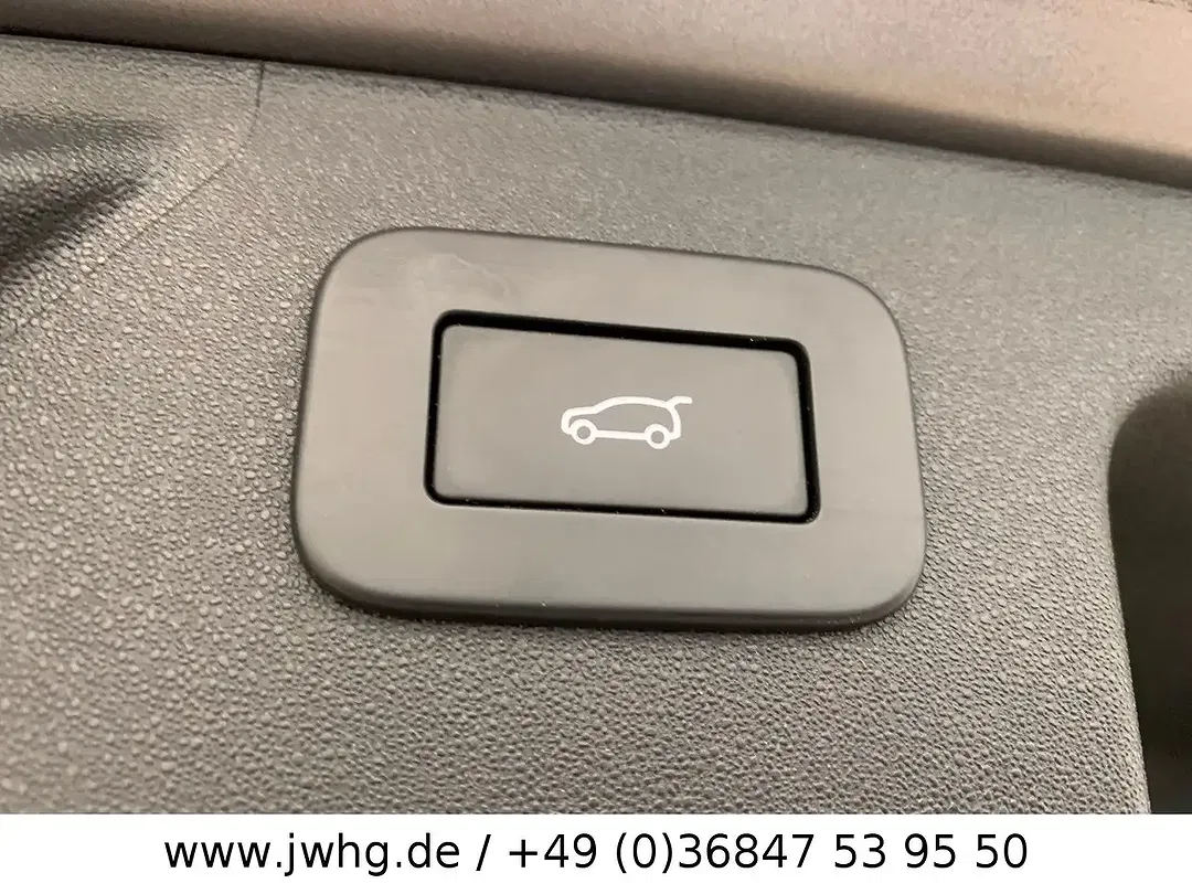 Land Rover Discovery Sport 4x4 SE - Thumbnail 6