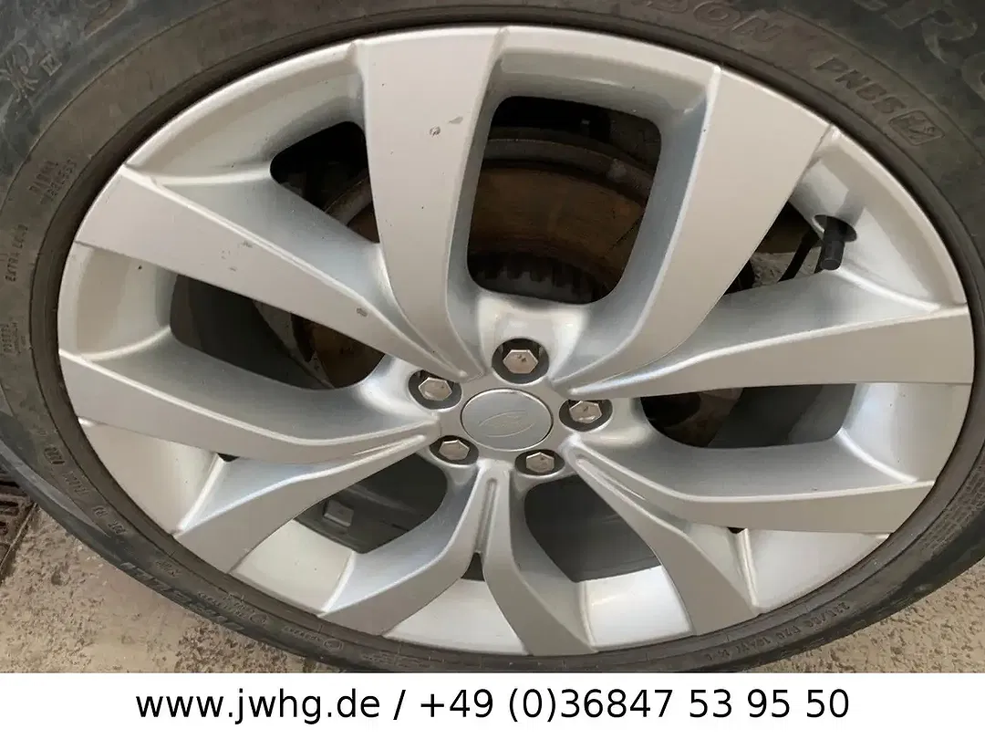Land Rover Discovery Sport 4x4 SE - Thumbnail 8