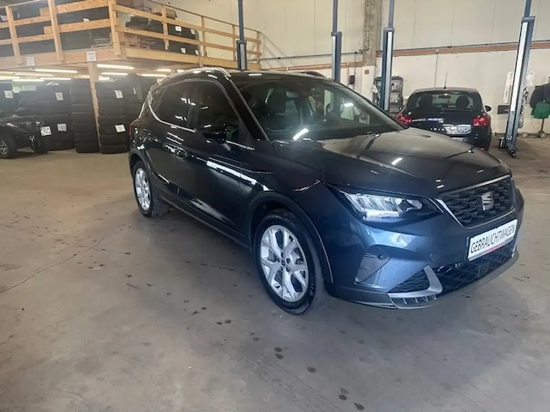 SEAT Arona FR - foto 1