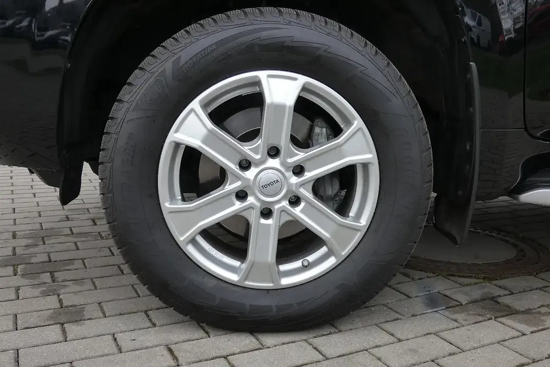 Toyota Land Cruiser 2.8 - Thumbnail 9