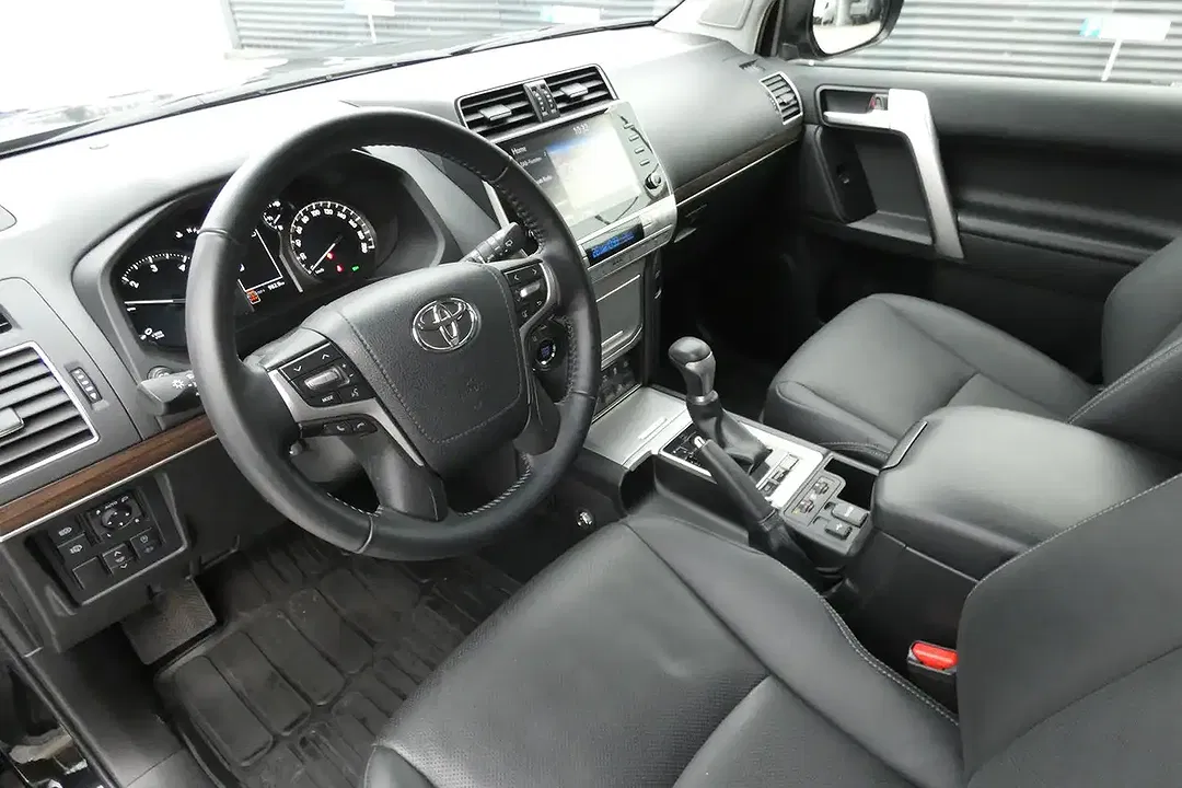 Toyota Land Cruiser 2.8 - Thumbnail 11